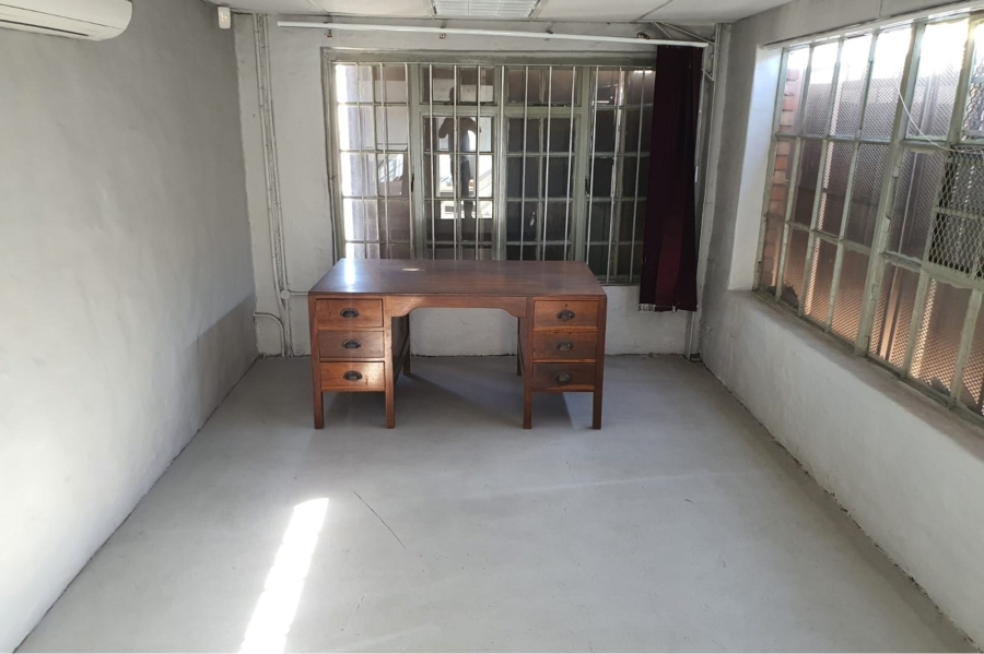 To Let commercial Property for Rent in Sidwell Eastern Cape